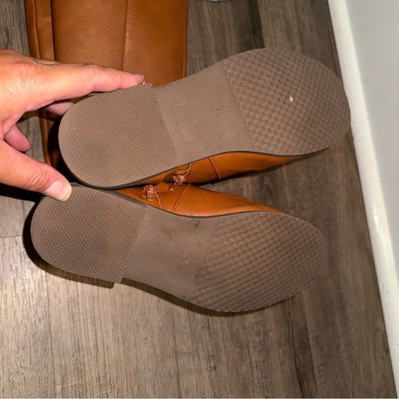 Tall boots - Picture 3 of 4